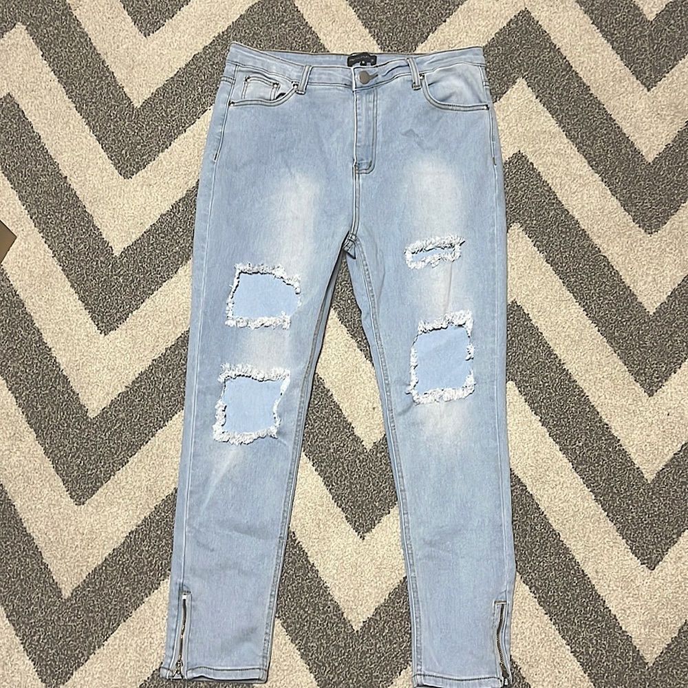 Pretty little thing ripped jeans - Picture 1 of 3